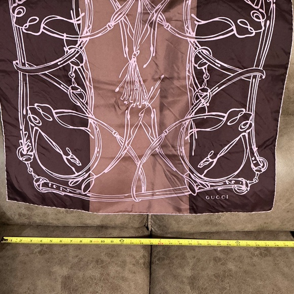 Gucci silk scarf - Picture 4 of 6